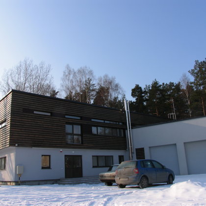 SAIMNIECĪBAS ĒKAS KOMPLEKSS Rīga, Mazā Juglas iela / Tehn. projekts 2003 / Realizēts 2004