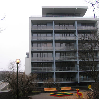 DAUDZDZĪVOKĻU DZĪVOJAMĀ ĒKA Rīga, Dzelzavas iela / Tehn. projekts 2004 / Realizēts 2005