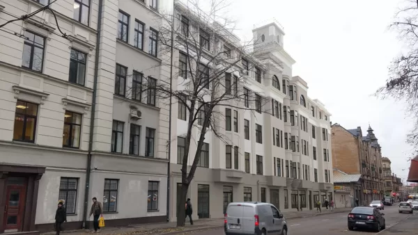DIVU DAUDZDZĪVOKĻU DZĪVOJAMO ĒKU PĀRBŪVE Rīga, E.B.Upīša iela / Realizācijā 2015-2018