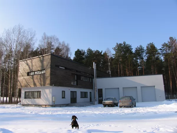 SAIMNIECĪBAS ĒKAS KOMPLEKSS Rīga, Mazā Juglas iela / Tehn. projekts 2003 / Realizēts 2004