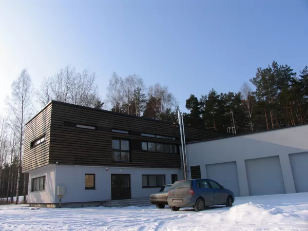 SAIMNIECĪBAS ĒKAS KOMPLEKSS Rīga, Mazā Juglas iela / Tehn. projekts 2003 / Realizēts 2004