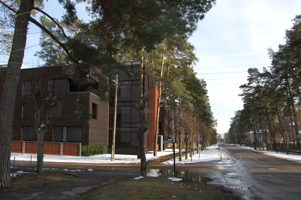 DAUDZDZĪVOKĻU DZĪVOJAMO MĀJU APBŪVE. Jūrmala, Muižas iela 11 / Skiču projekts. SP 2008/05